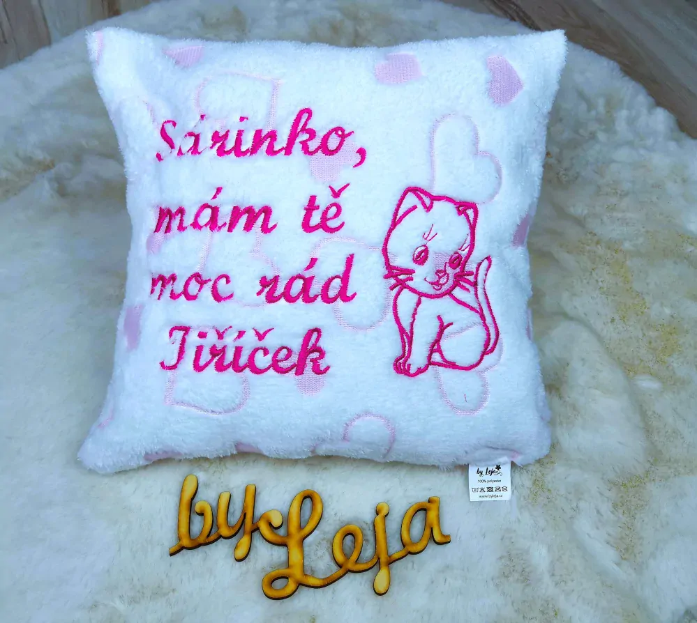 Fleecový polštářek s krátkým textem nebo vzkazem