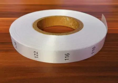 Textilní velikostní etikety